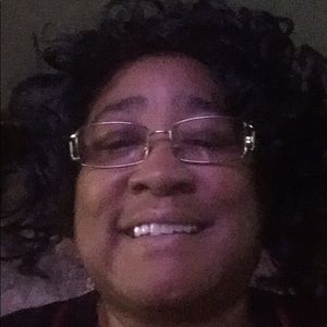 Meet your Posher, Vicky